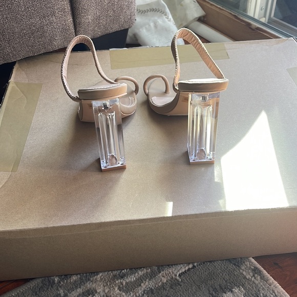 Tan Clear Block Heel new never worn - Picture 3 of 6